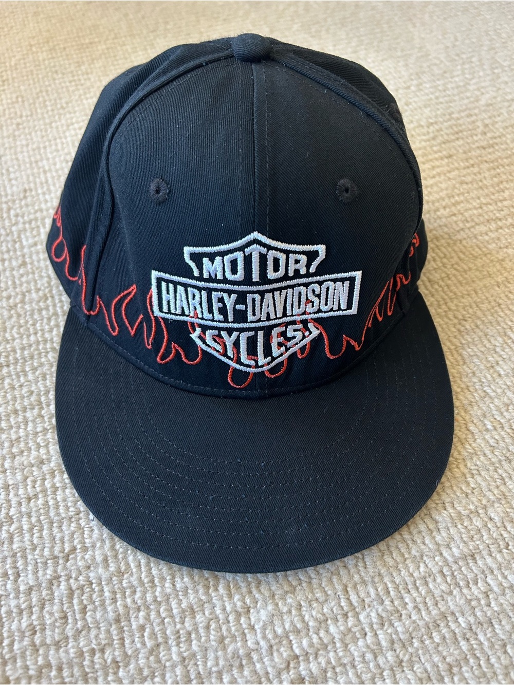 Harley‑Davidson Black Cap with Red Flame Embroidery
